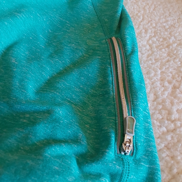 🌺 Like New Lululemon Half Zip Running Shirt/Shacket - Picture 13 of 16